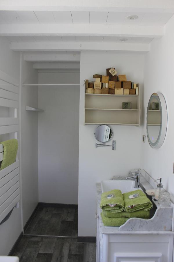 Hotel Mas De Rique Saint-Étienne-du-Grès Zewnętrze zdjęcie